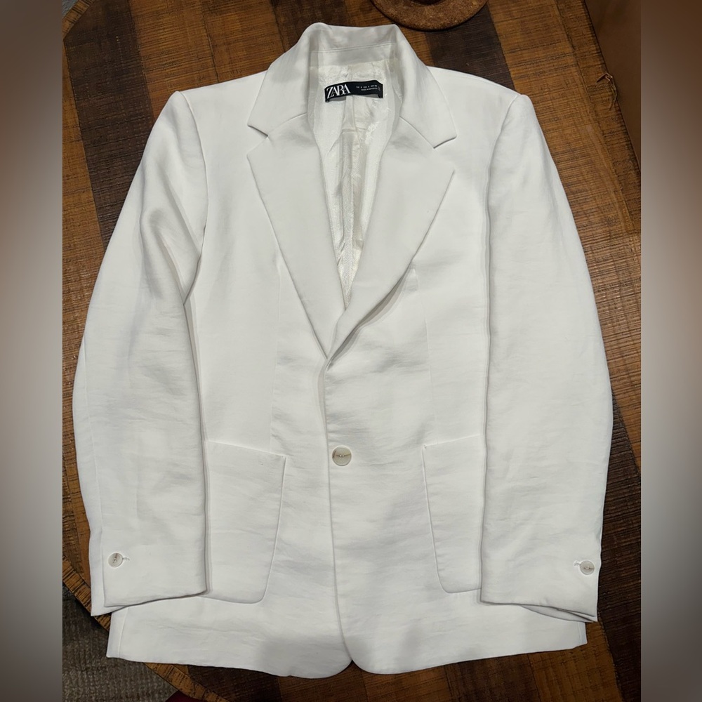 ZARA like New White Soft blend Single Breast Blazer